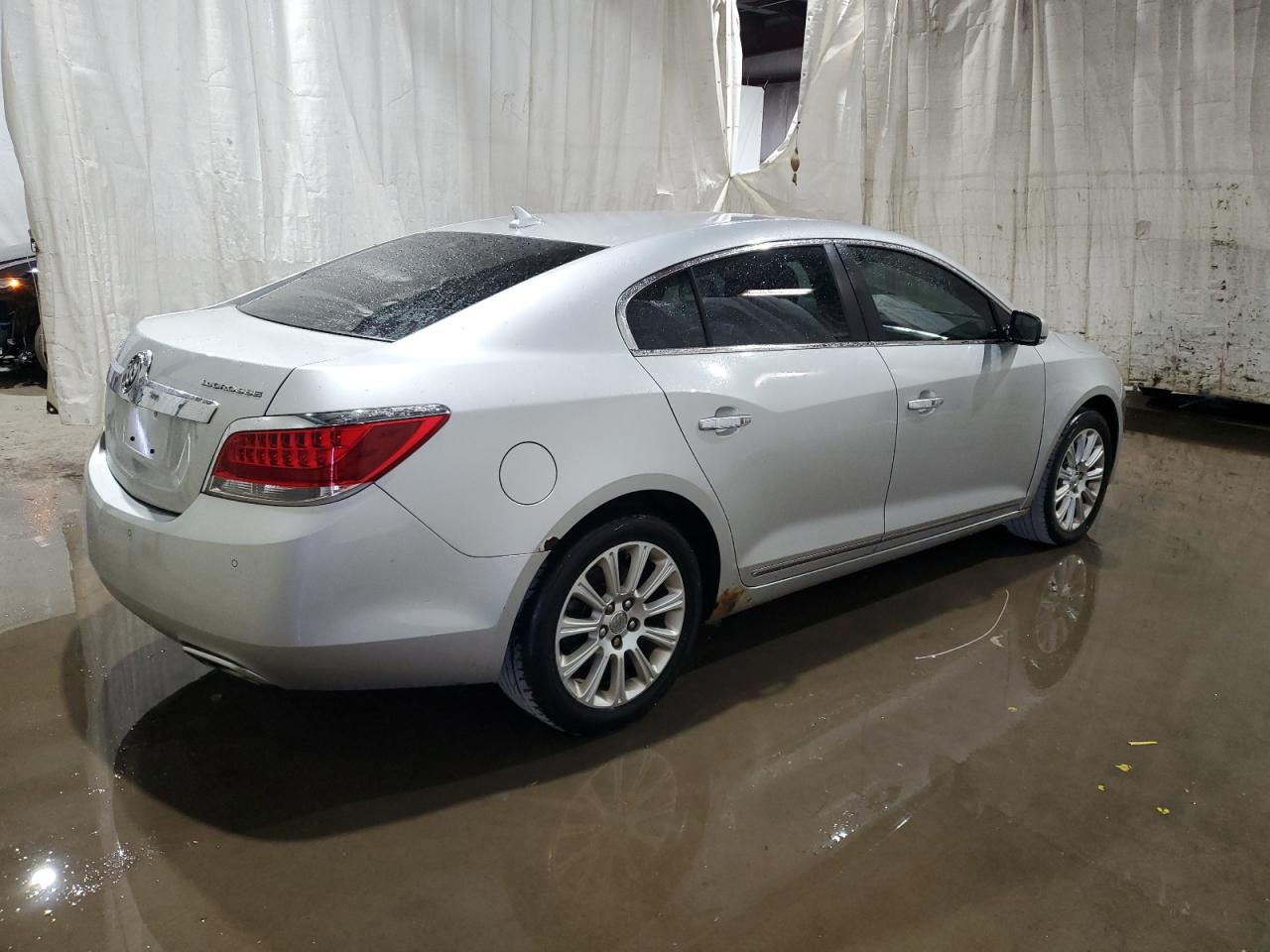 2013 Buick Lacrosse vin: 1G4GC5E36DF227679