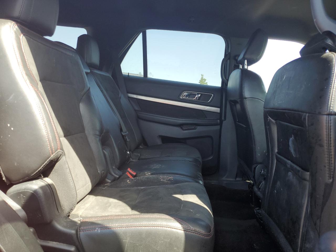 1FM5K7D86JGB31527 2018 Ford Explorer Xlt