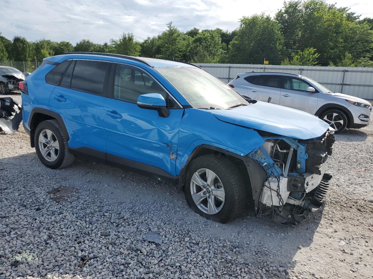 2019 Toyota Rav4 Xle vin: JTMP1RFV1KD039825