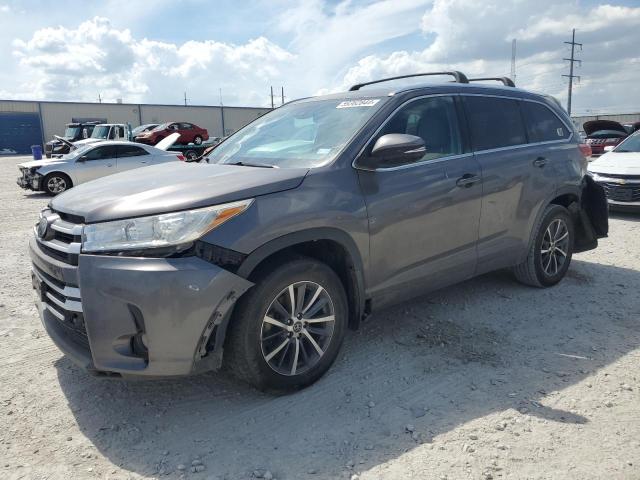 VIN 5TDKZRFH1KS554714 2019 Toyota Highlander, SE no.1