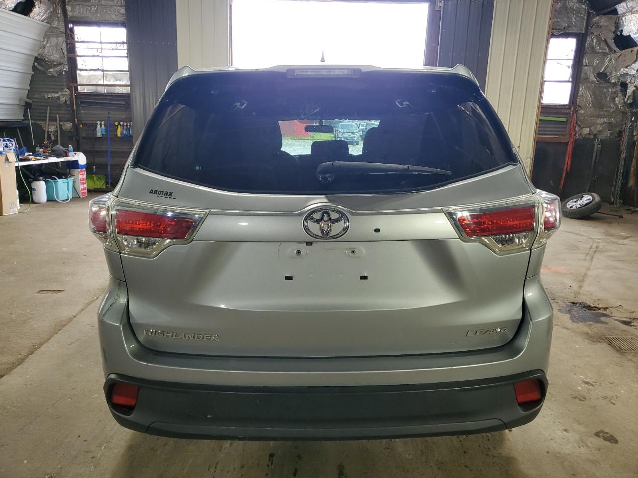 5TDBKRFH9FS110586 2015 Toyota Highlander Le