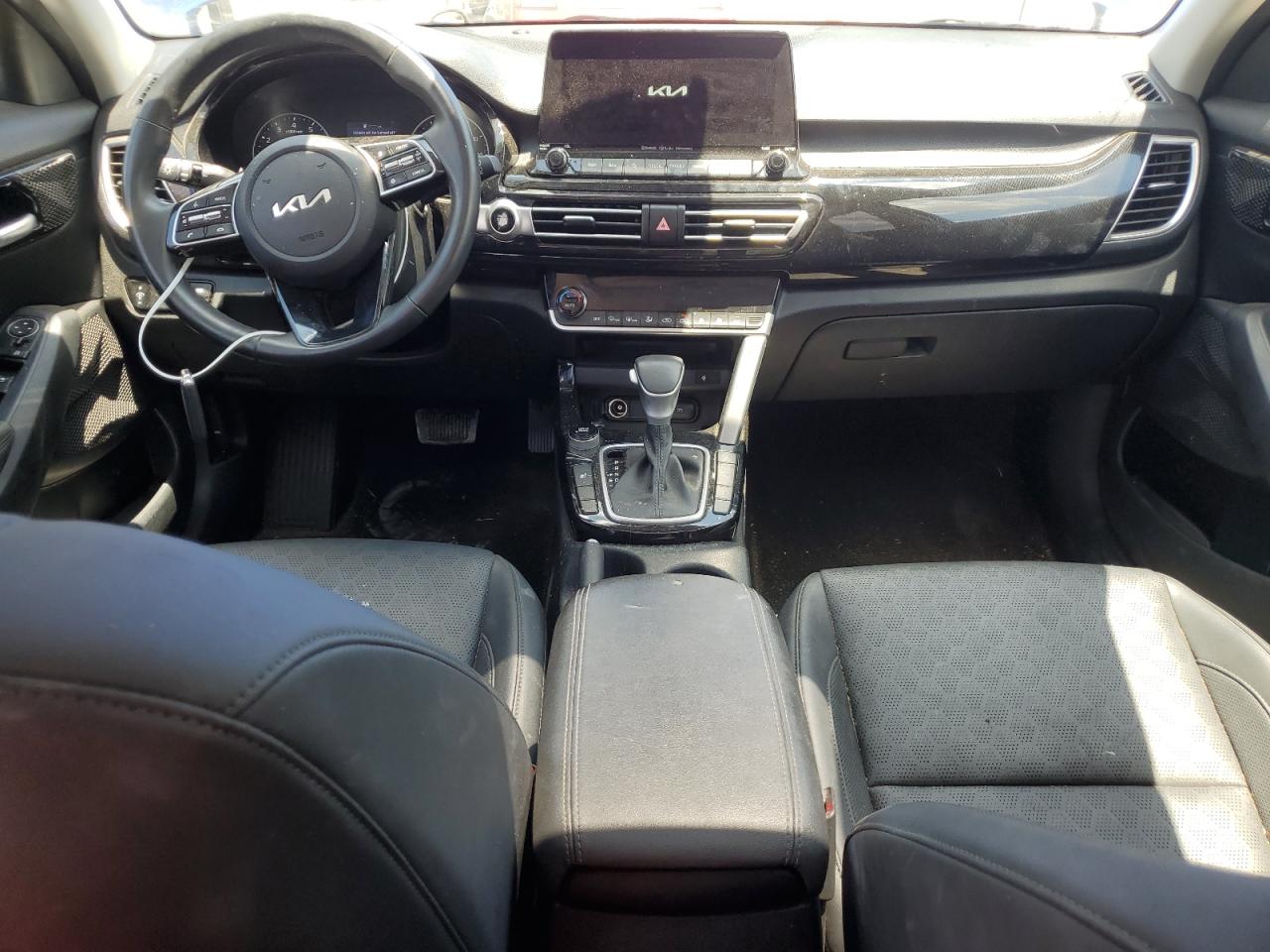 KNDERCAA0P7468137 2023 Kia Seltos Ex