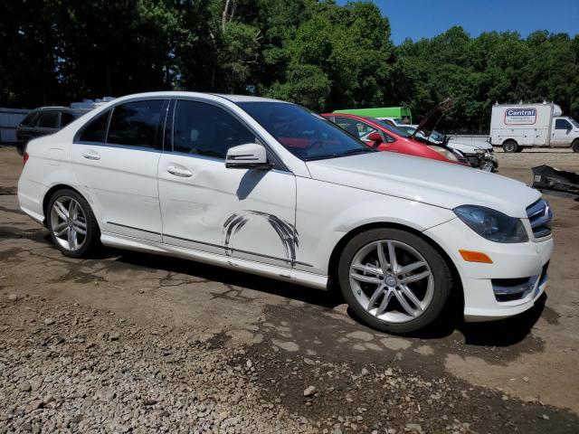 VIN WDDGF4HB2DR264547 2013 Mercedes-Benz C-Class, 250 no.4