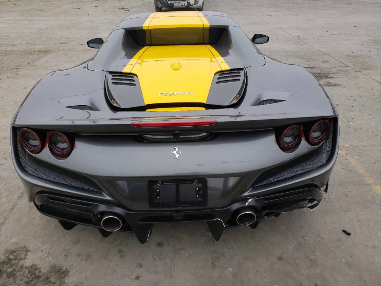 2021 Ferrari F8 Spider vin: ZFF93LMA5M0261599