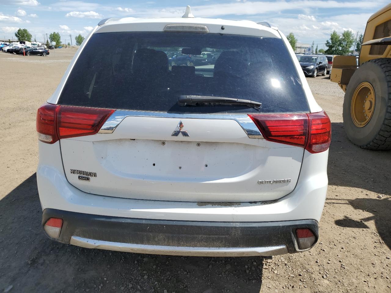 2018 Mitsubishi Outlander Es vin: JA4AZ2A35JZ607131