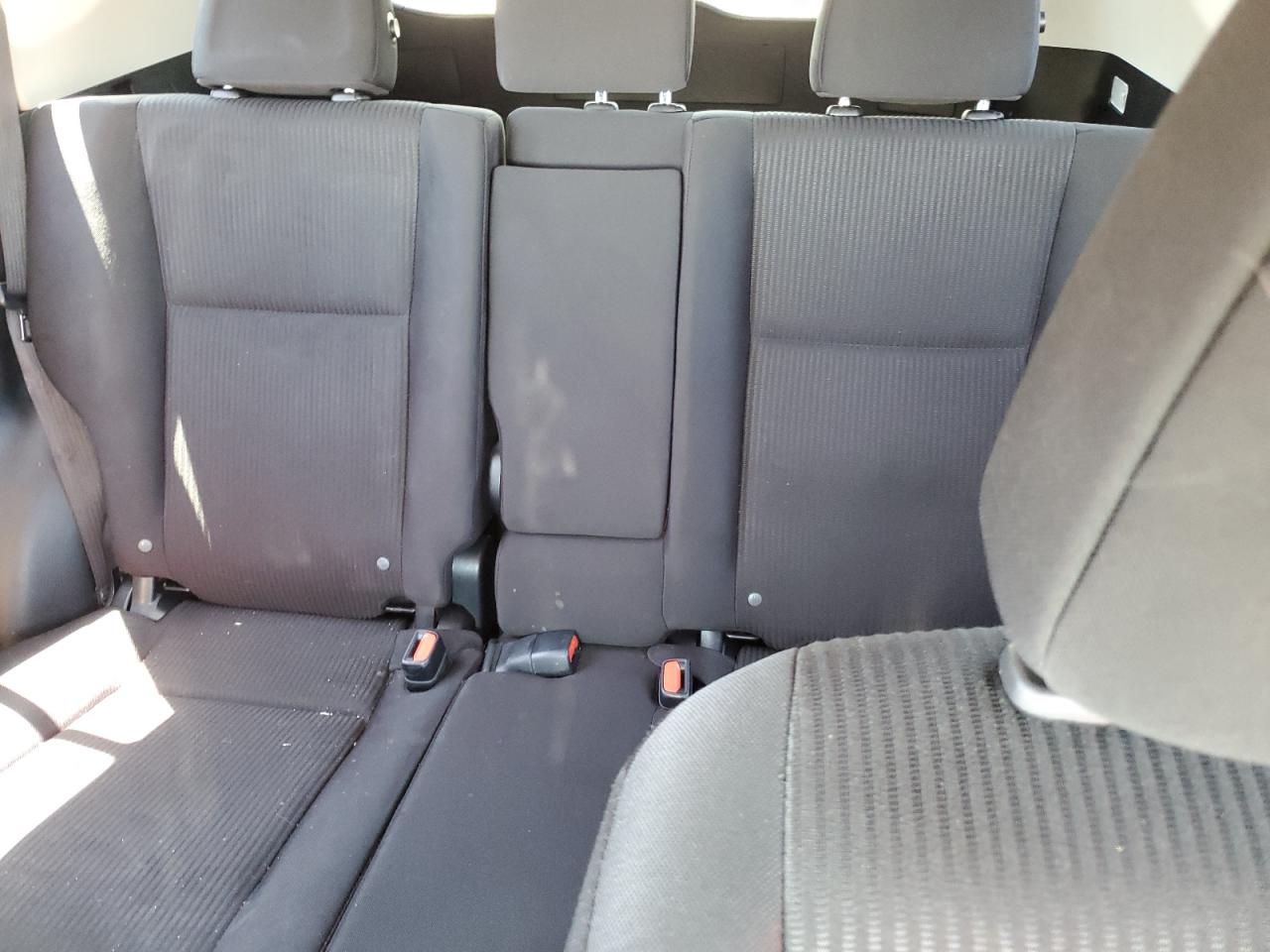 JTMZFREV1HJ705362 2017 Toyota Rav4 Le