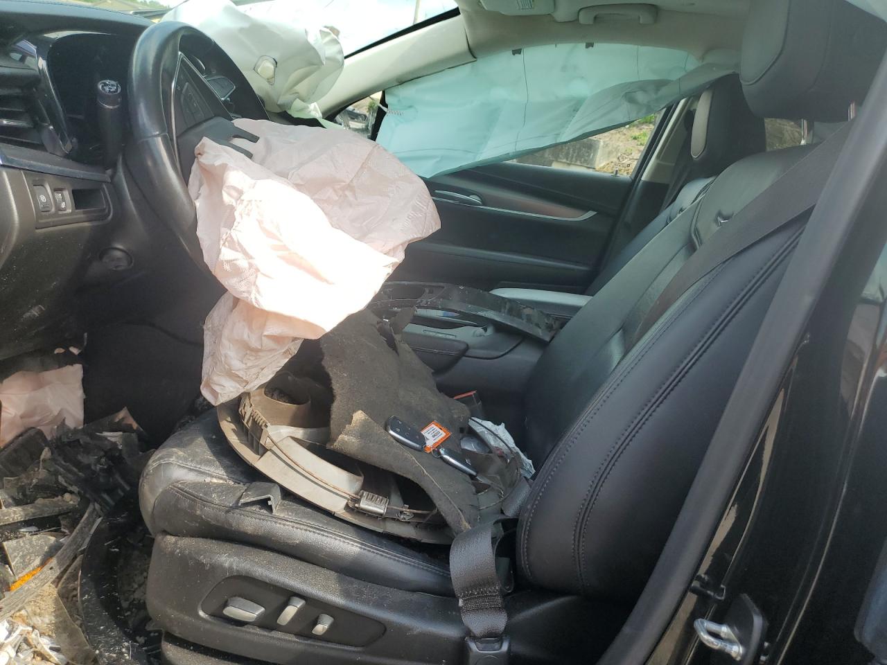 1GYKNDRS1JZ232894 2018 Cadillac Xt5 Luxury