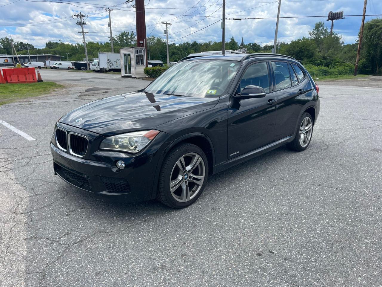 2015 BMW X1 xDrive28I vin: WBAVL1C59FVY34402