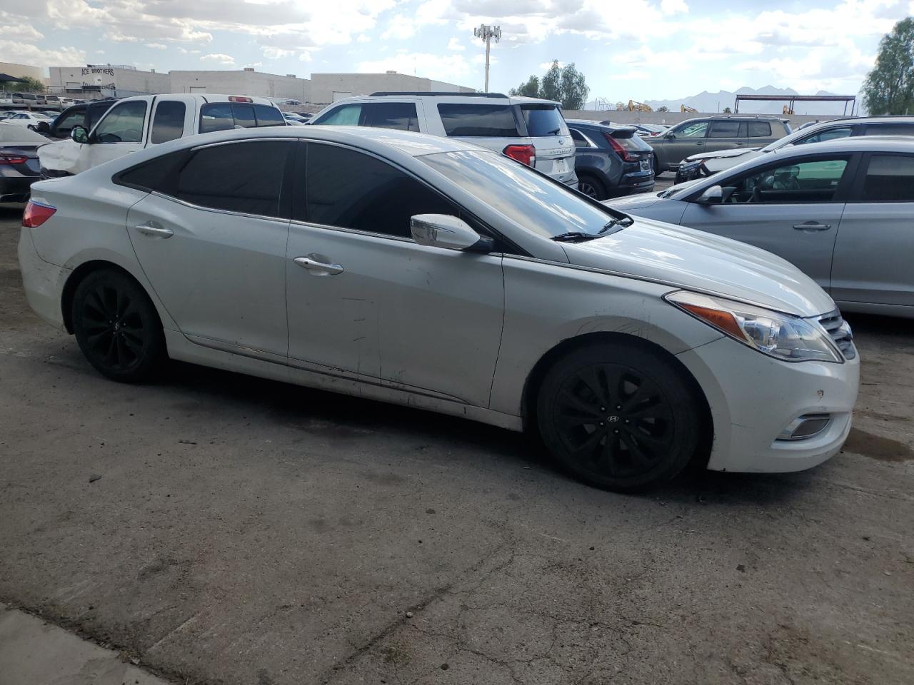 2014 Hyundai Azera vin: KMHFG4JG1EA367818