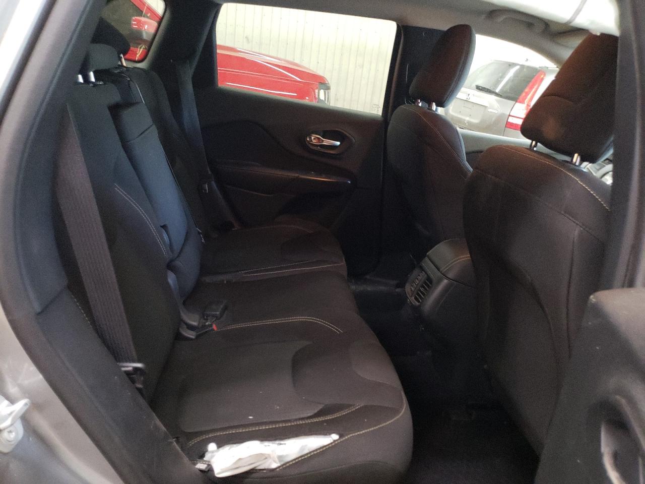 1C4PJMCS1GW255814 2016 Jeep Cherokee Latitude