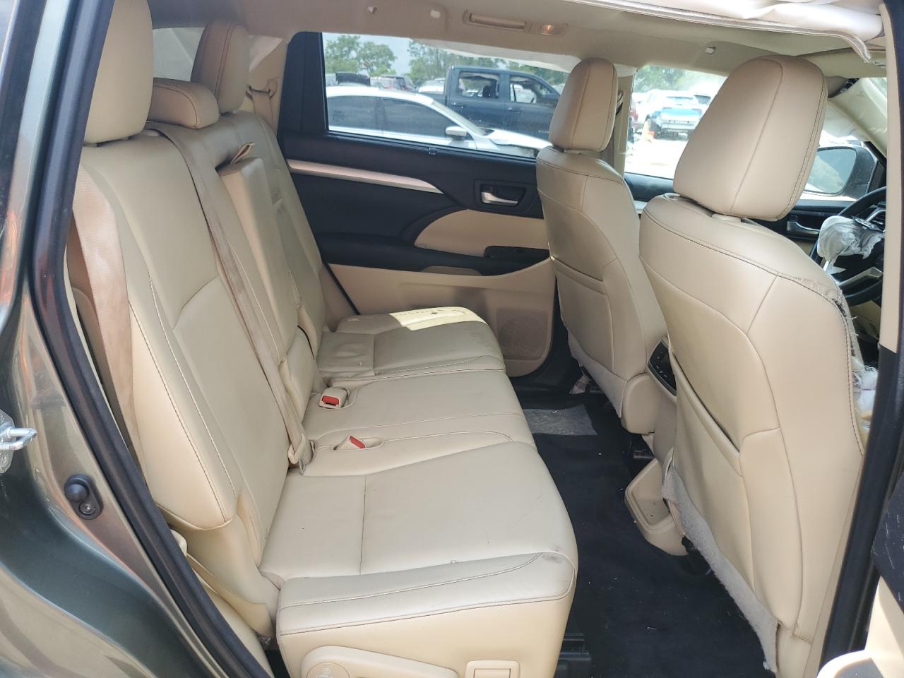 5TDJKRFH5FS142155 2015 Toyota Highlander Xle