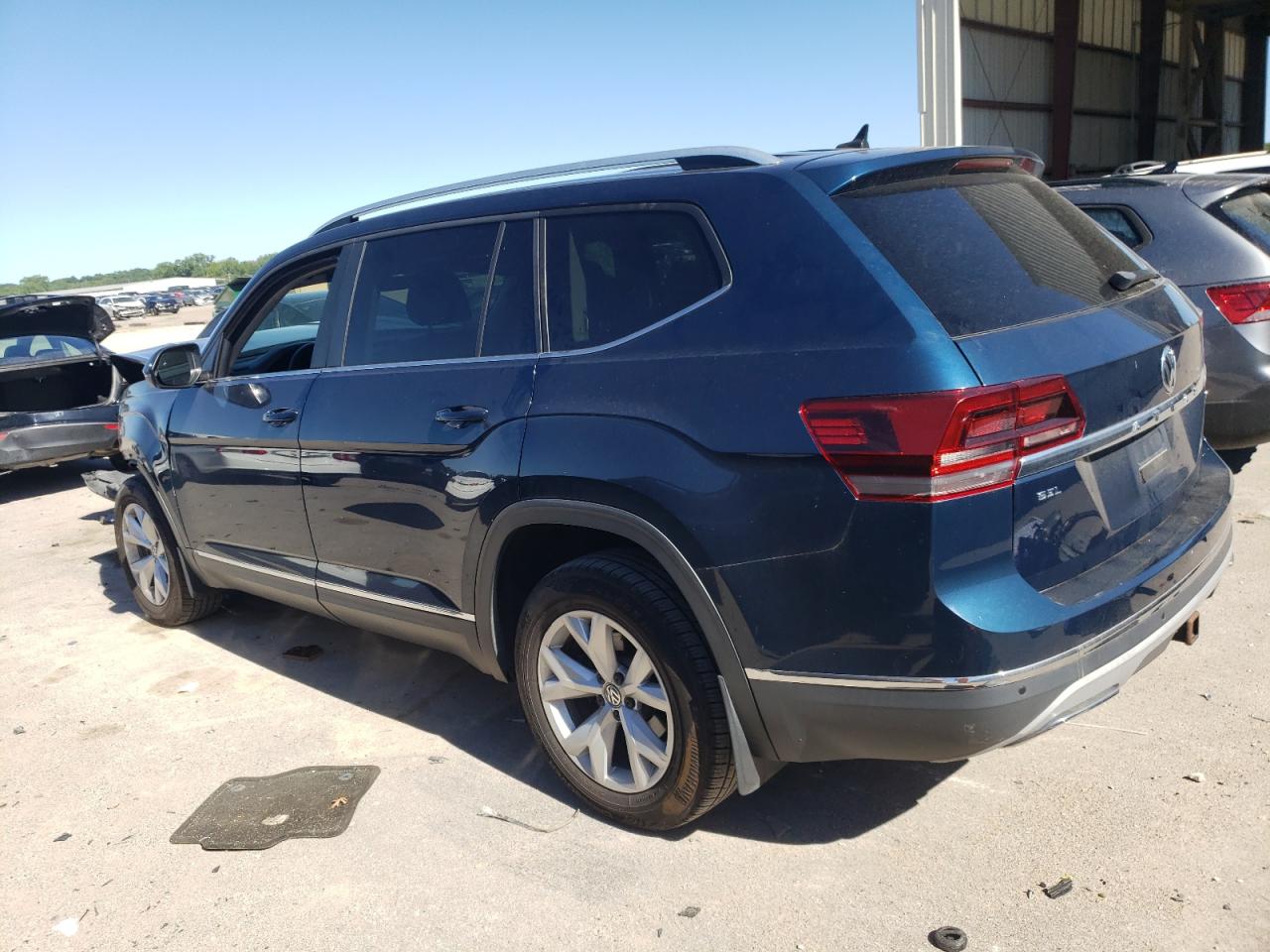 2018 Volkswagen Atlas Sel vin: 1V2ER2CA2JC517343