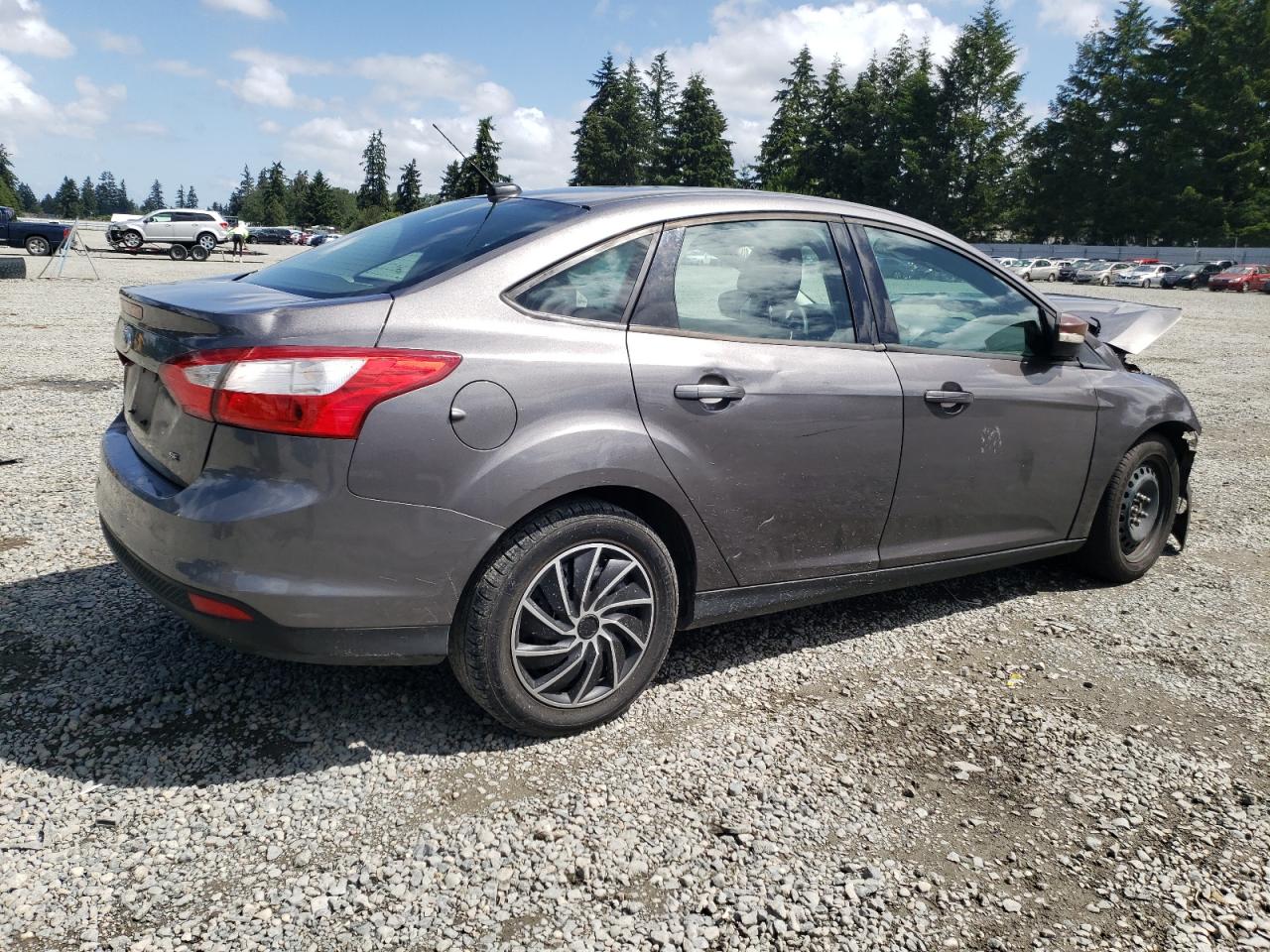 1FAHP3F27CL283966 2012 Ford Focus Se