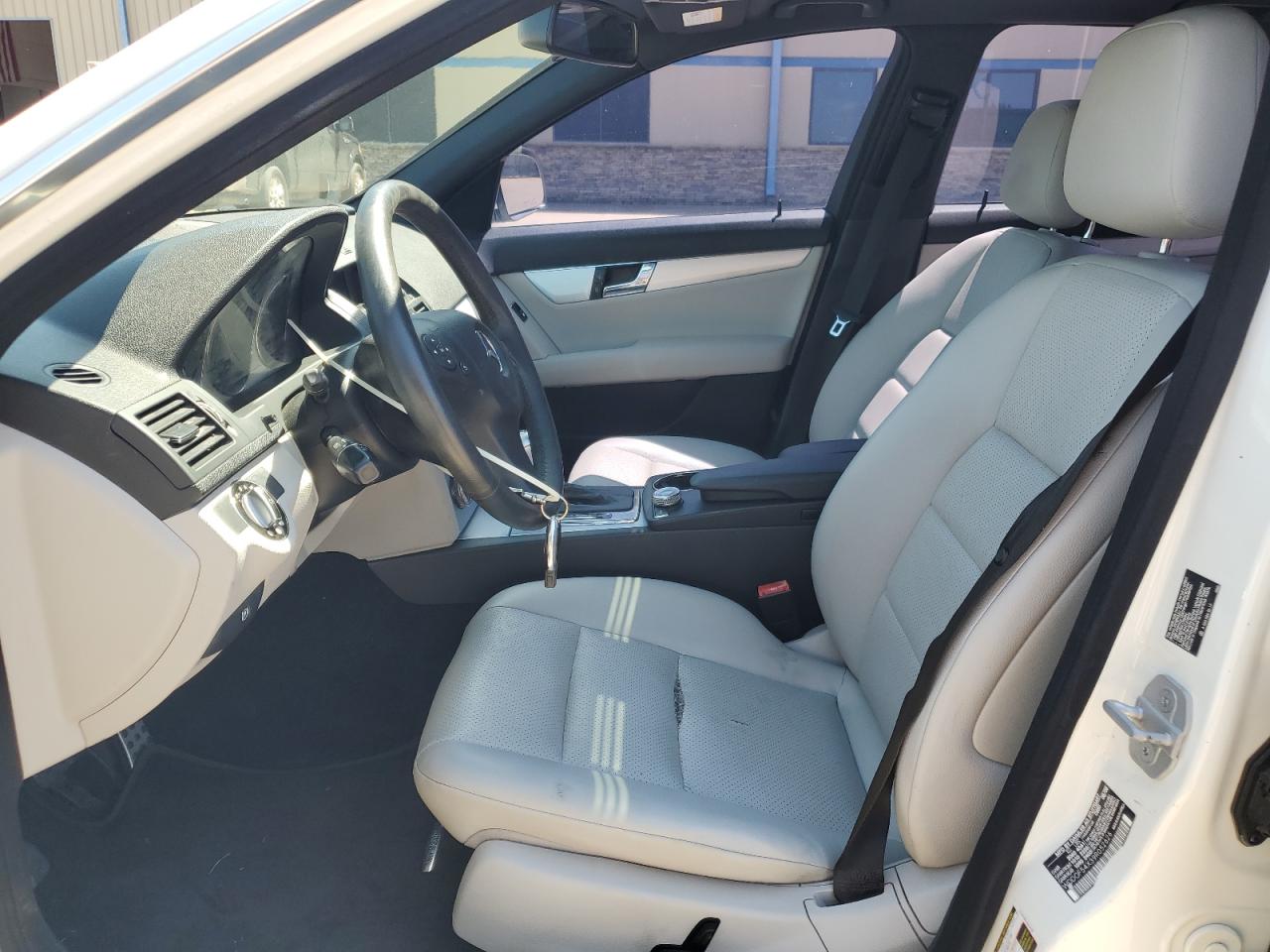 WDDGF54X39R052626 2009 Mercedes-Benz C 300