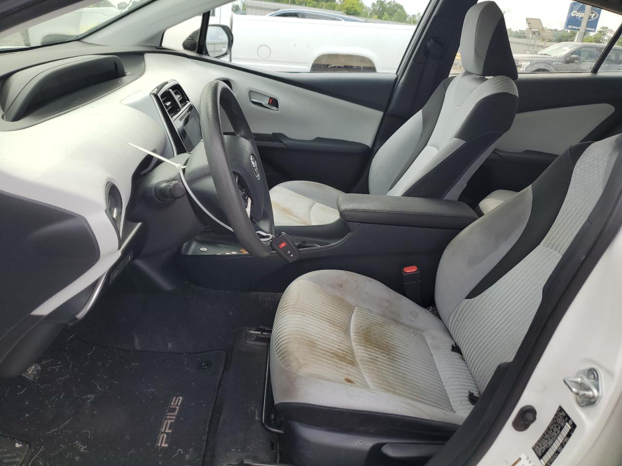 JTDKARFU9G3003881 2016 Toyota Prius