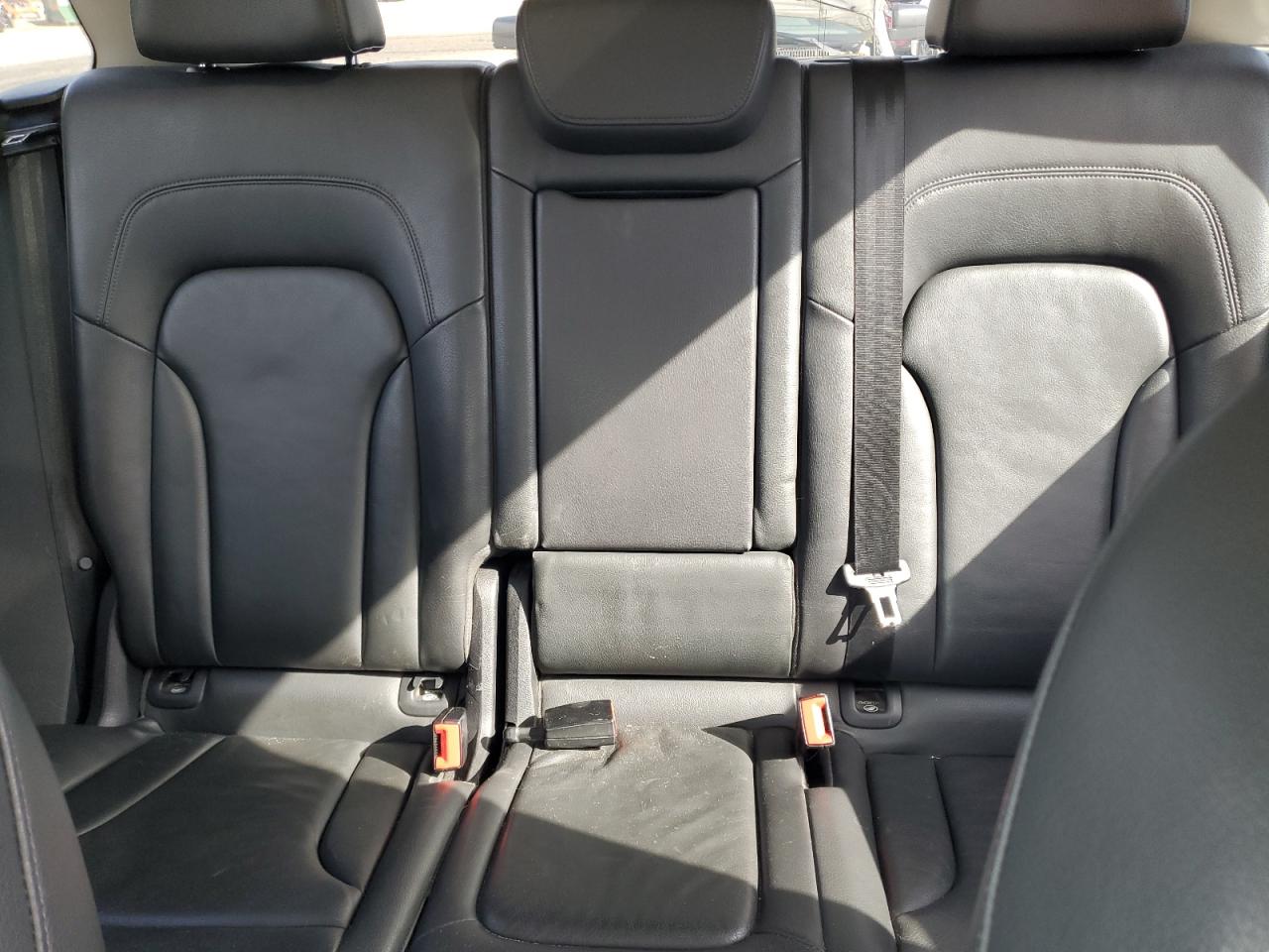 WA1DKAFP3BA021700 2011 Audi Q5 Premium Plus