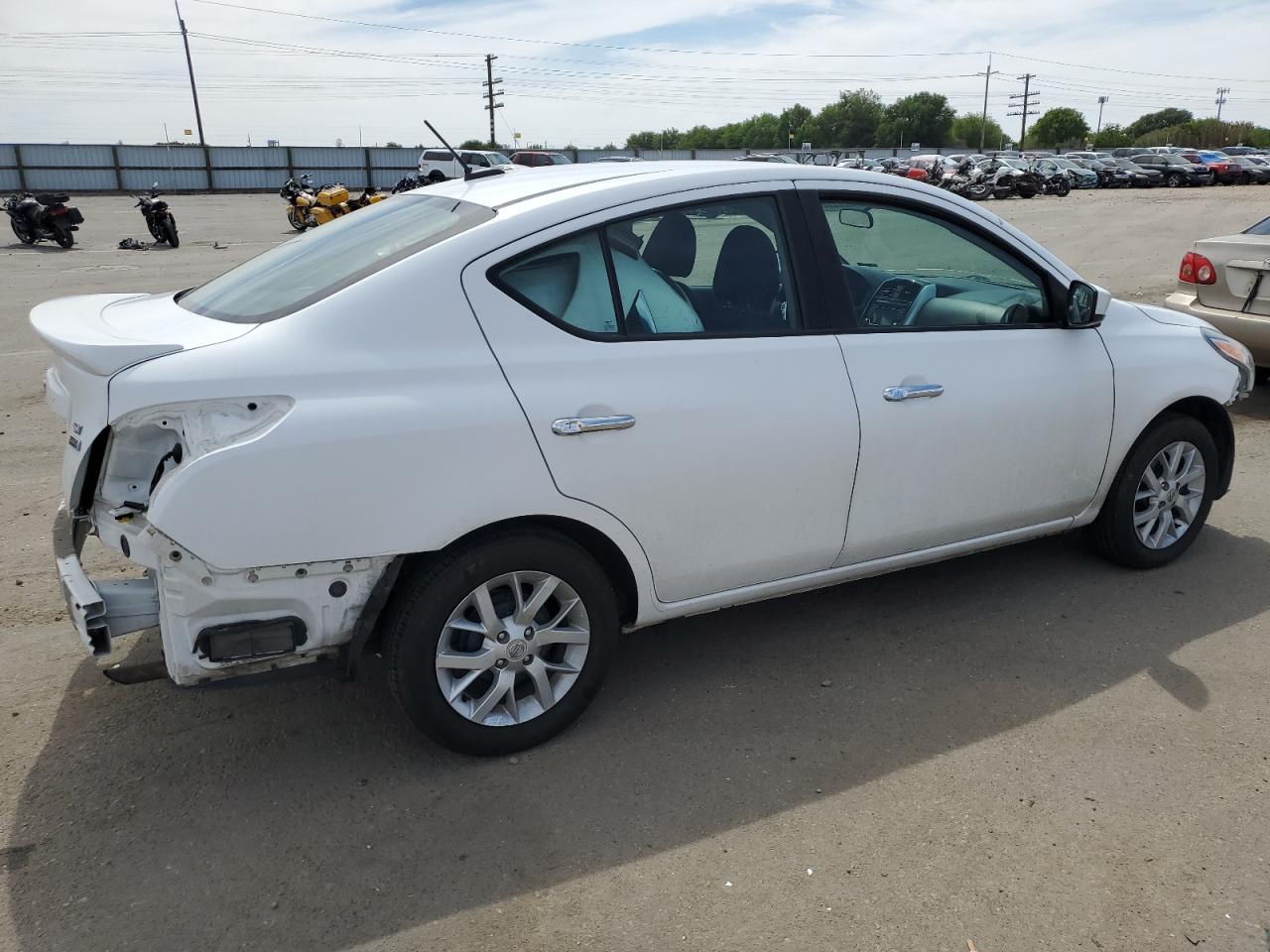 2018 Nissan Versa S vin: 3N1CN7AP4JL868805