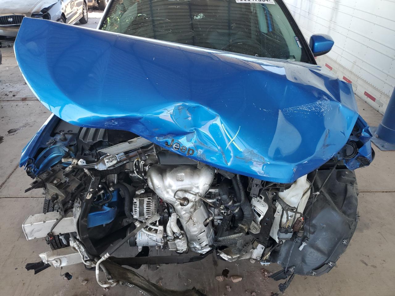 3C4NJCBB1JT322508 2018 Jeep Compass Latitude