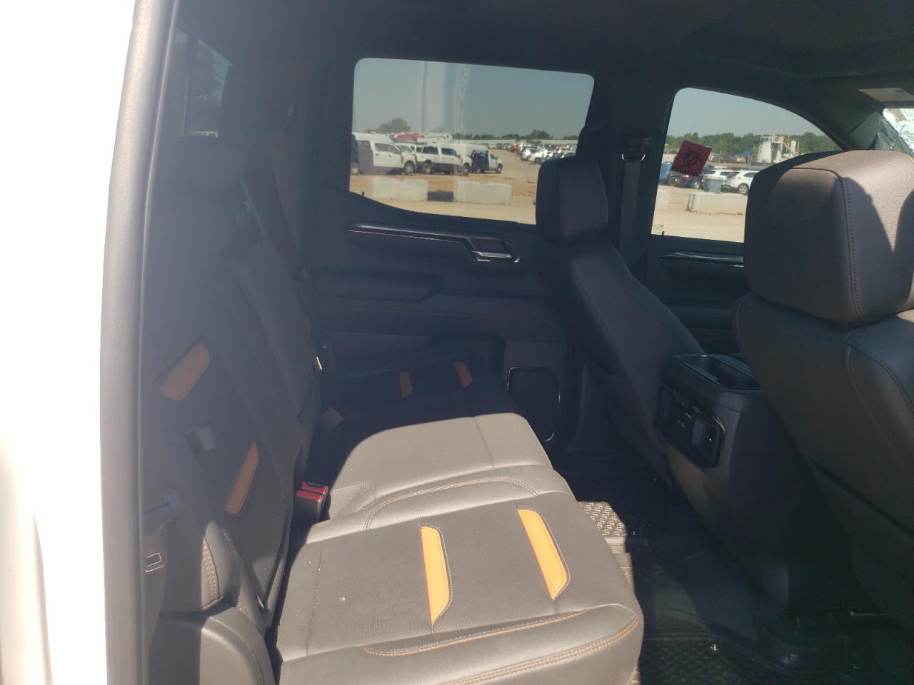 1GTUUEE88RZ127377 2024 GMC Sierra K1500 At4