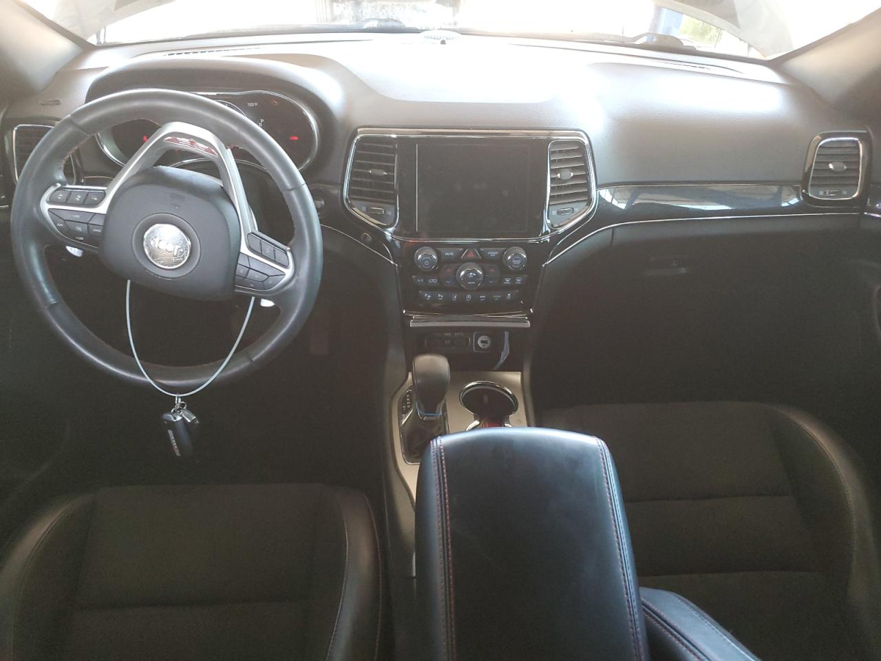 1C4RJFLG9KC786530 2019 Jeep Grand Cherokee Trailhawk