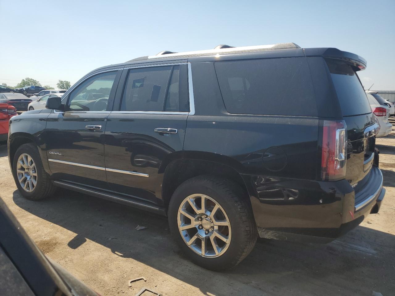 2015 GMC Yukon Denali vin: 1GKS2CKJ4FR145741