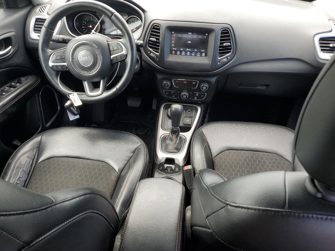 3C4NJDBB6JT206470 2018 Jeep Compass Latitude