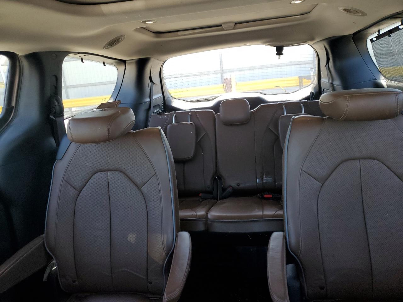 2C4RC1GG2HR659030 2017 Chrysler Pacifica Limited