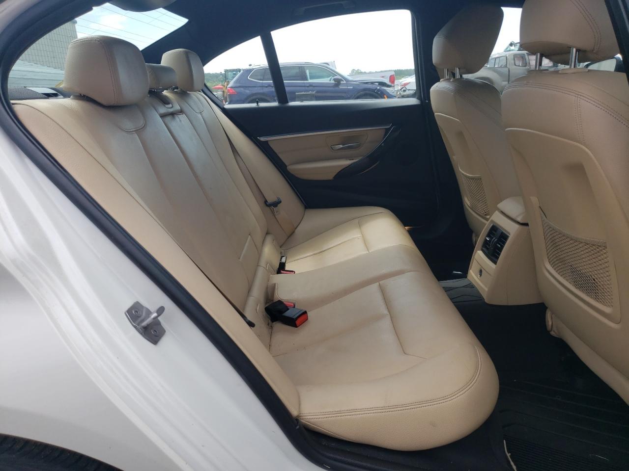 WBA8B9G56HNU09327 2017 BMW 330 I