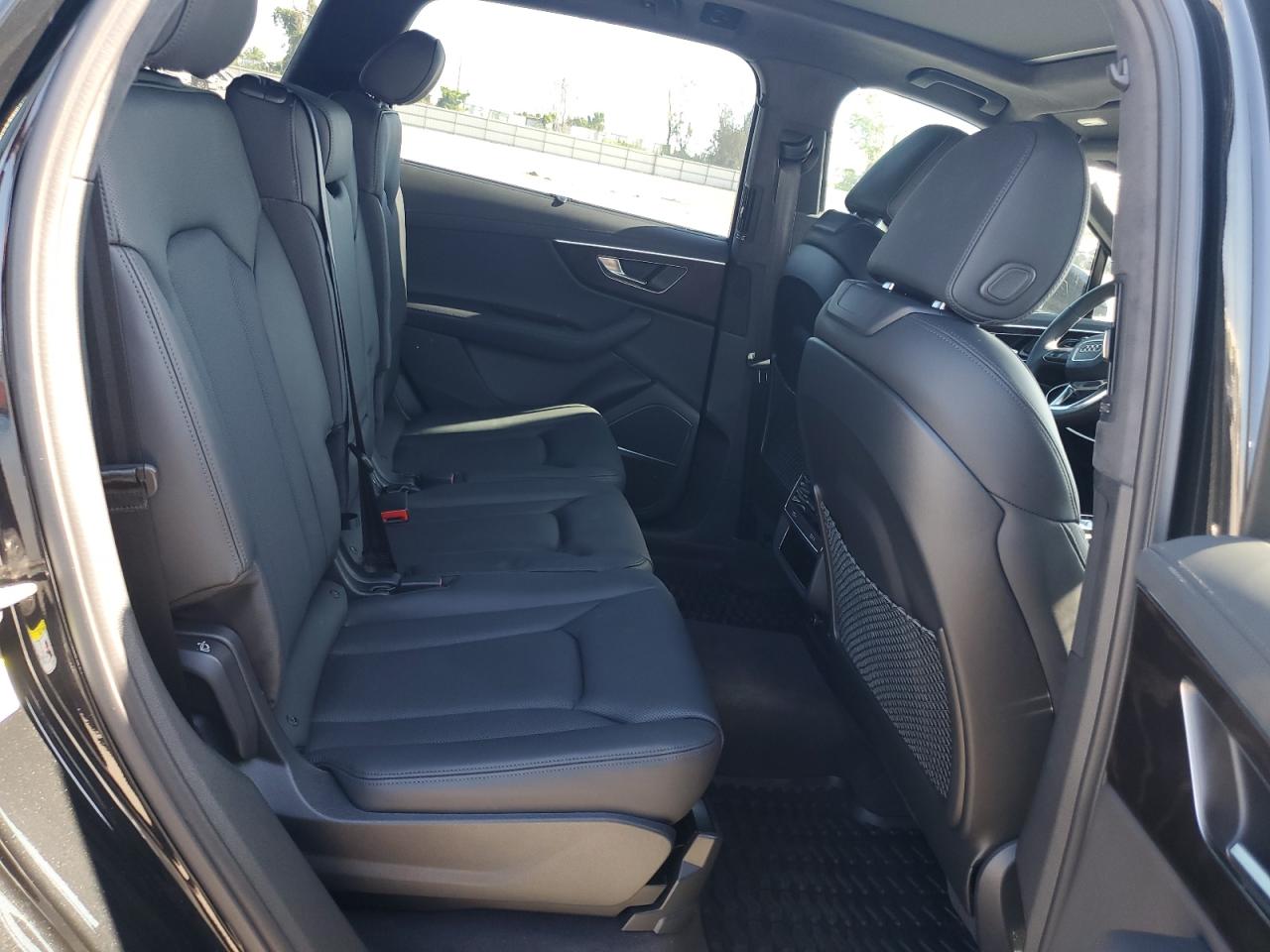 WA1VXBF77PD030580 2023 Audi Q7 Prestige