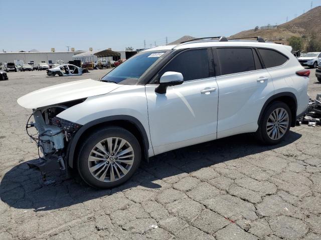 VIN 5TDFZRAH4NS127153 2022 Toyota Highlander, Platinum no.1