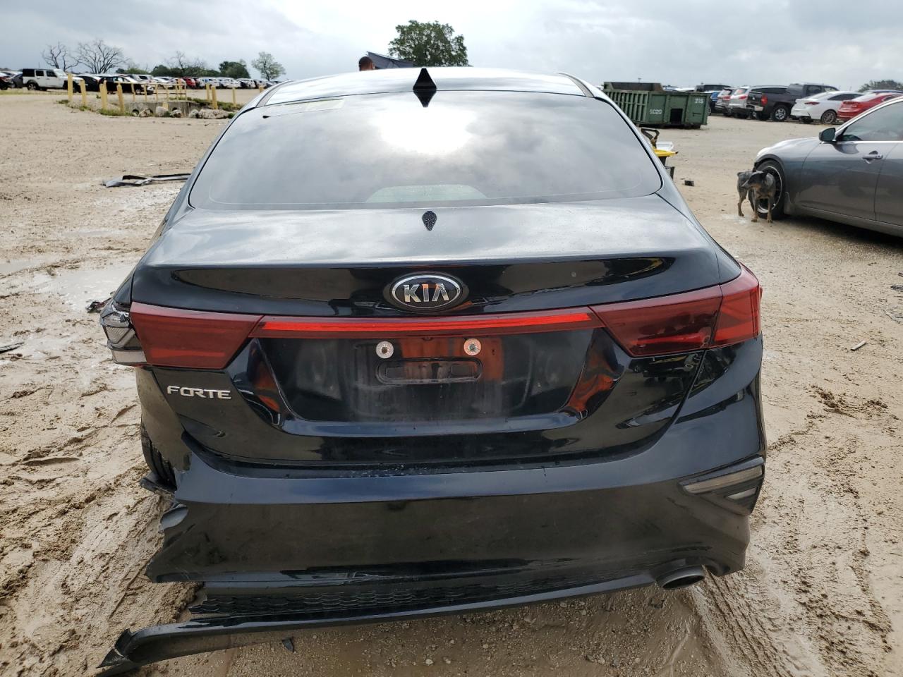 3KPF24AD2KE027627 2019 Kia Forte Fe