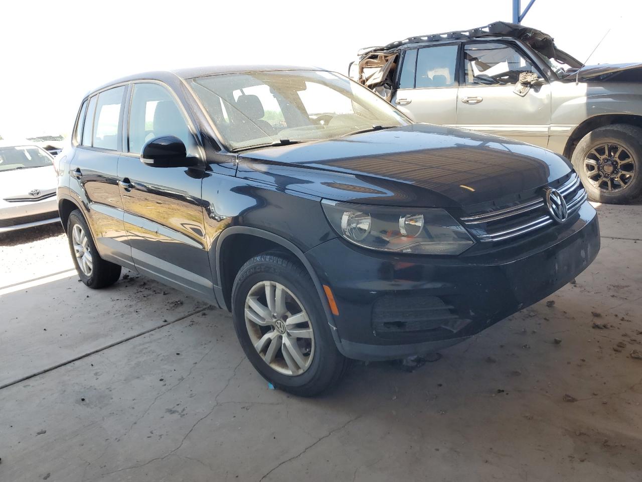 2013 Volkswagen Tiguan S vin: WVGAV3AX5DW625673