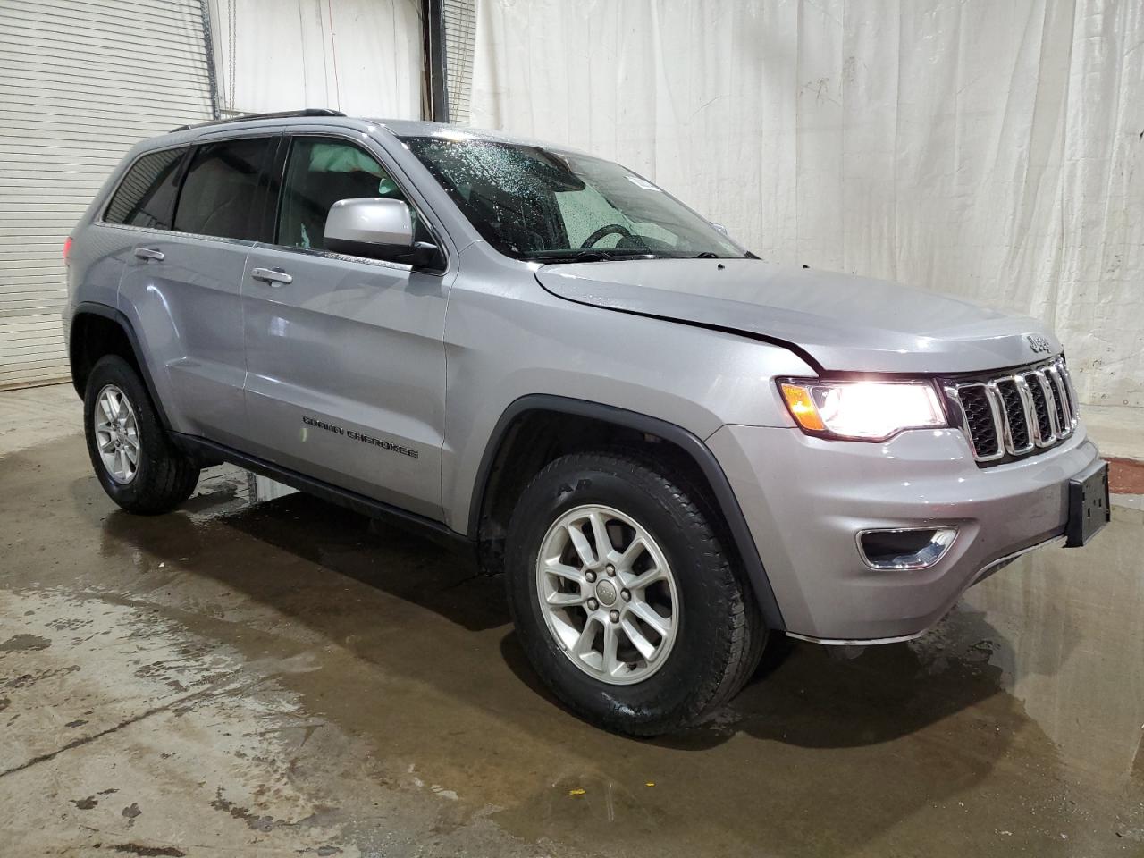 2018 Jeep Grand Cherokee Laredo vin: 1C4RJFAG4JC286633