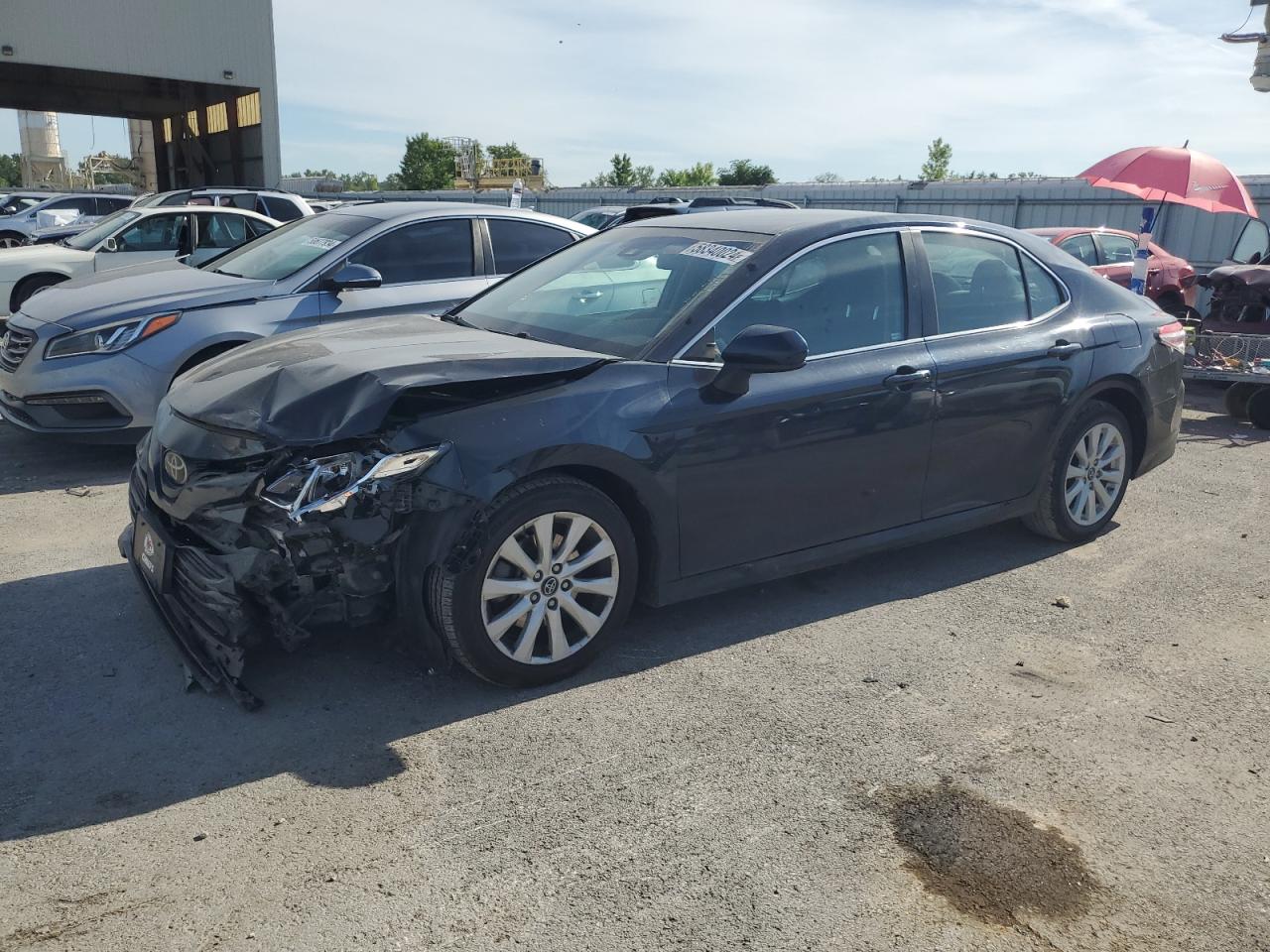 2018 Toyota Camry L vin: 4T1B11HK7JU626023