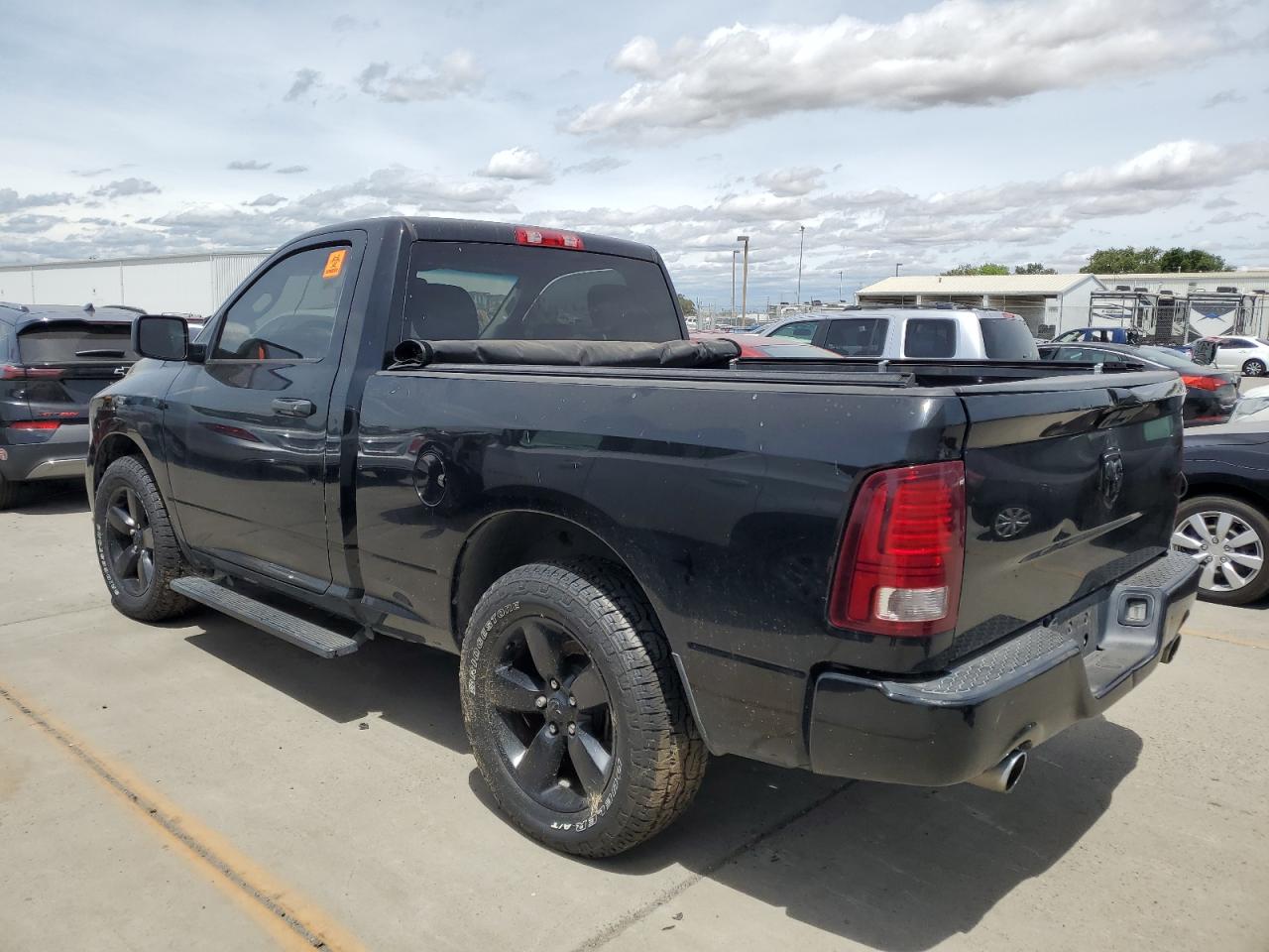 3C6JR6AT2FG543755 2015 Ram 1500 St