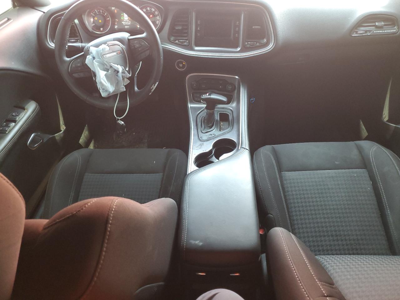 2C3CDZAG1HH573275 2017 Dodge Challenger Sxt