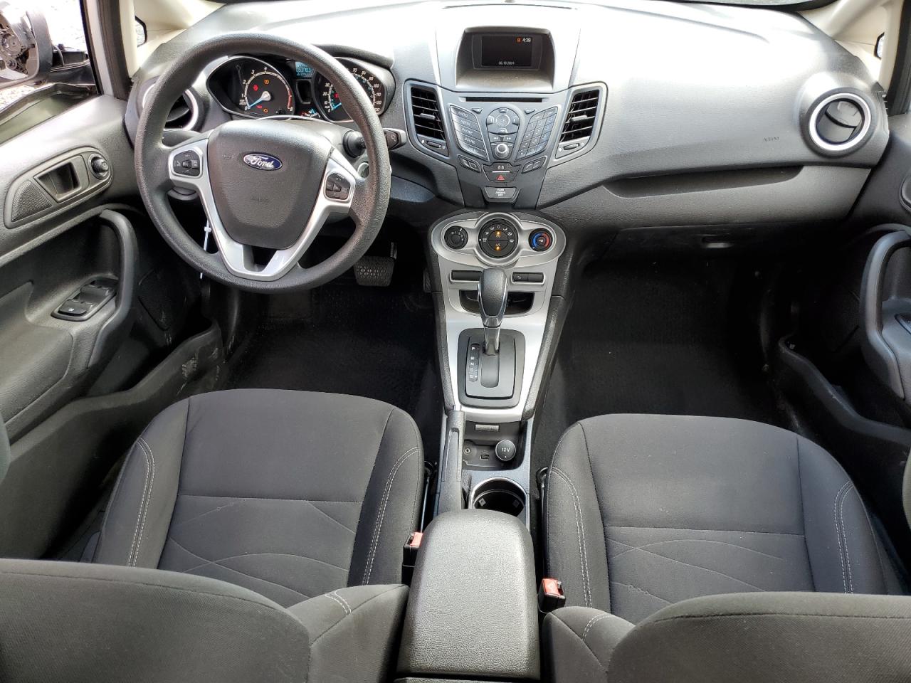 3FADP4BJ6JM111165 2018 Ford Fiesta Se