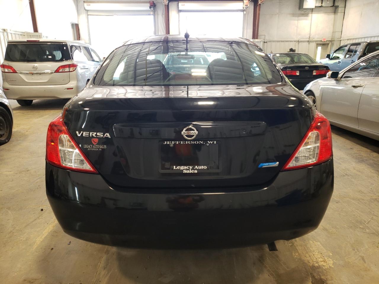 3N1CN7AP8EL811058 2014 Nissan Versa S