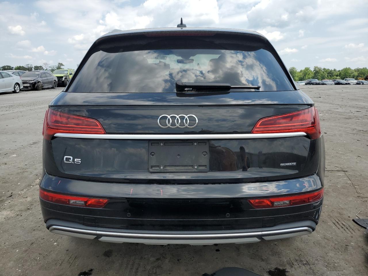 WA1AAAFY4M2045600 2021 Audi Q5 Premium