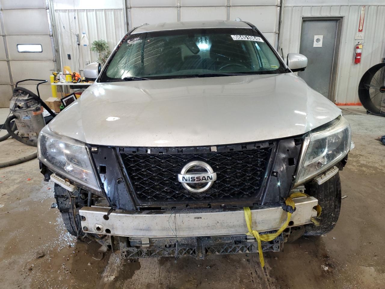 Lot #2828844934 2016 NISSAN PATHFINDER