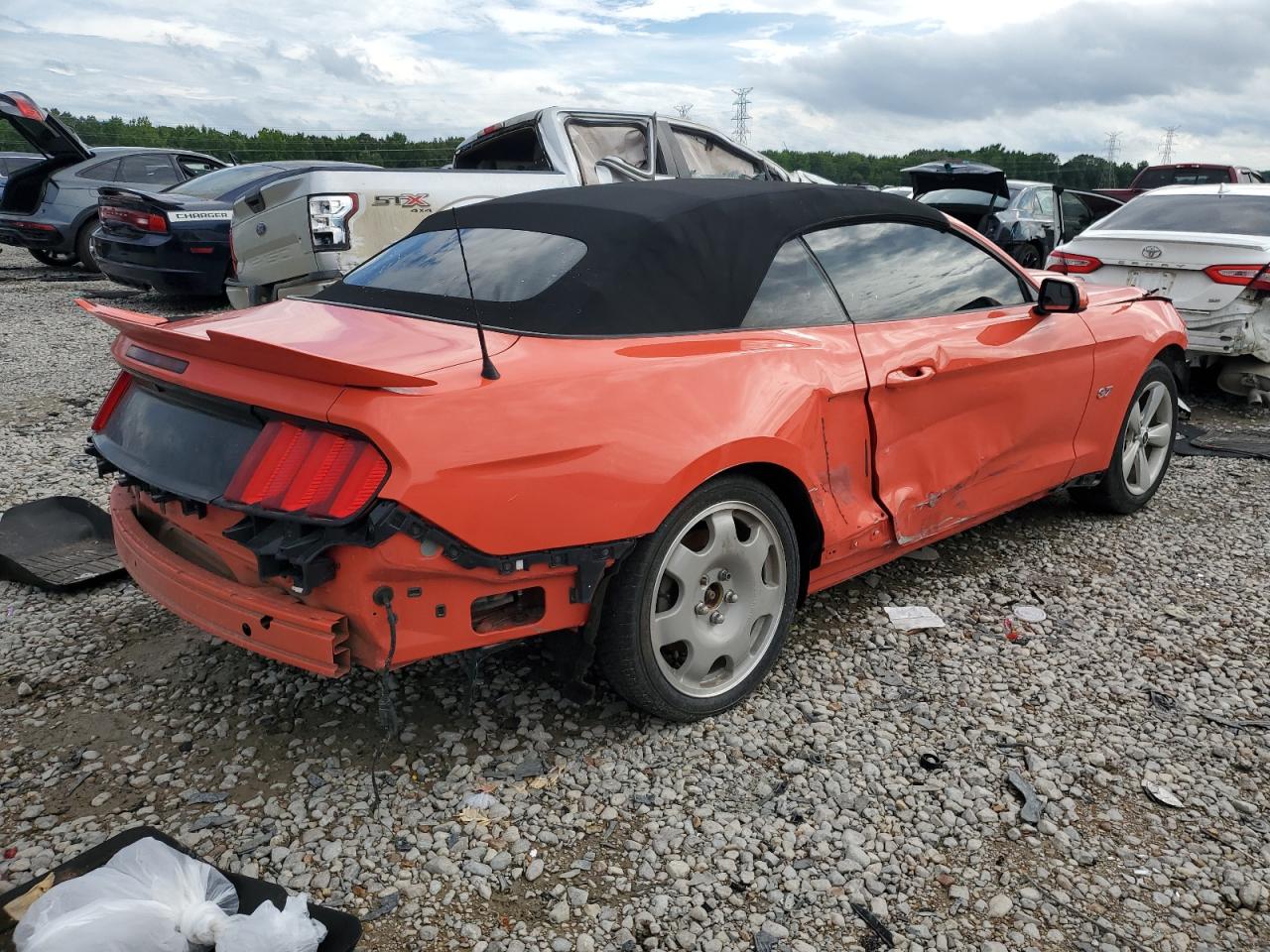 2016 Ford Mustang vin: 1FATP8EM6G5281517