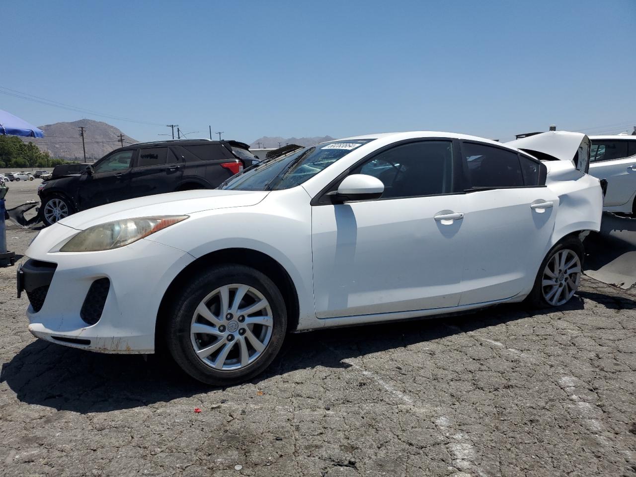  Salvage Mazda 3