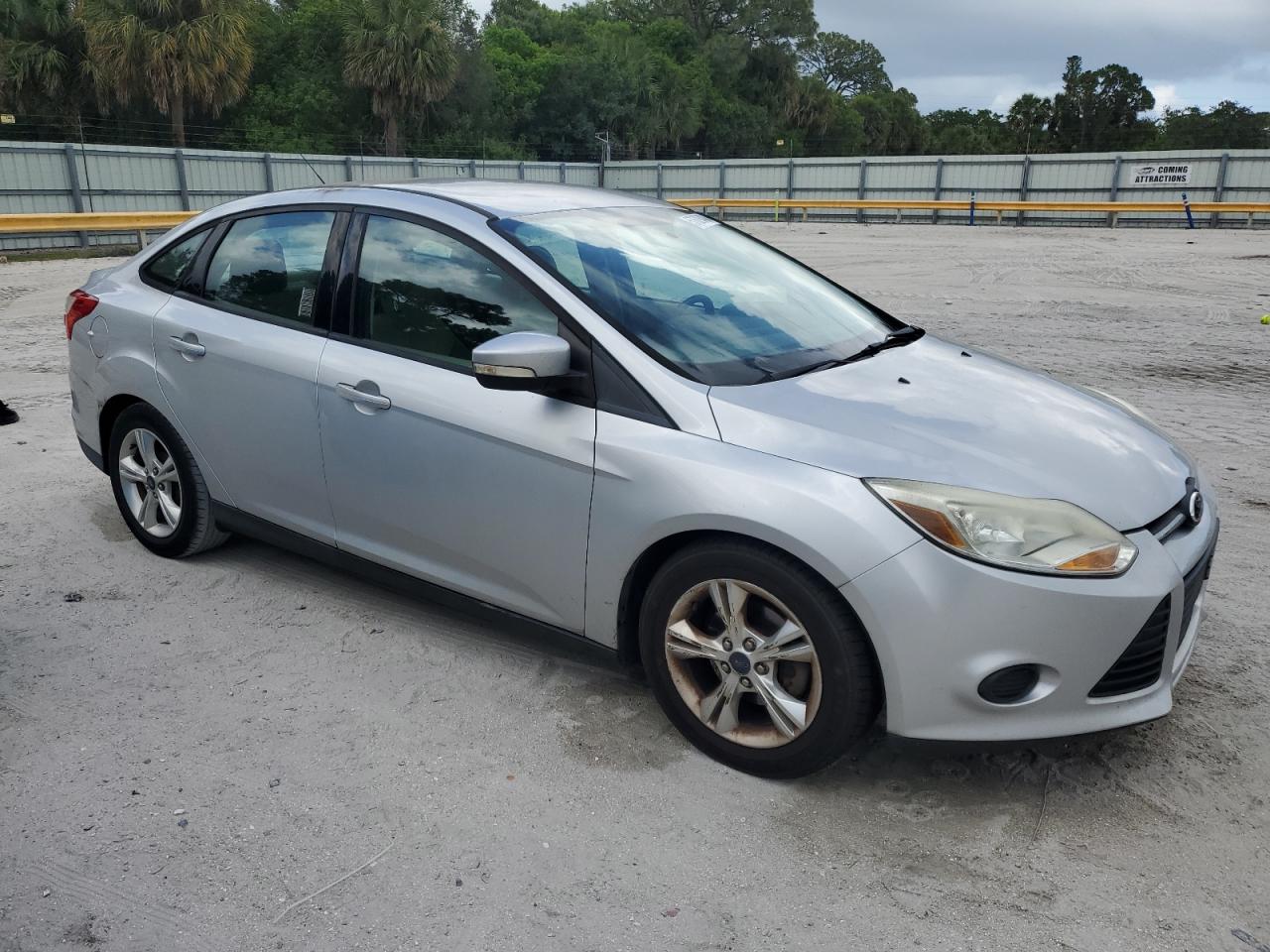 2014 Ford Focus Se vin: 1FADP3F25EL291744