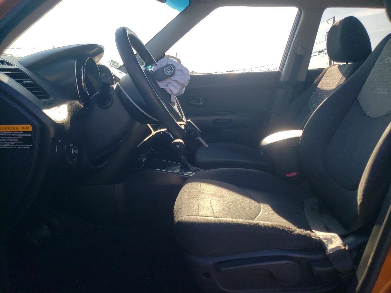 KNDJT2A2XB7257572 2011 Kia Soul +