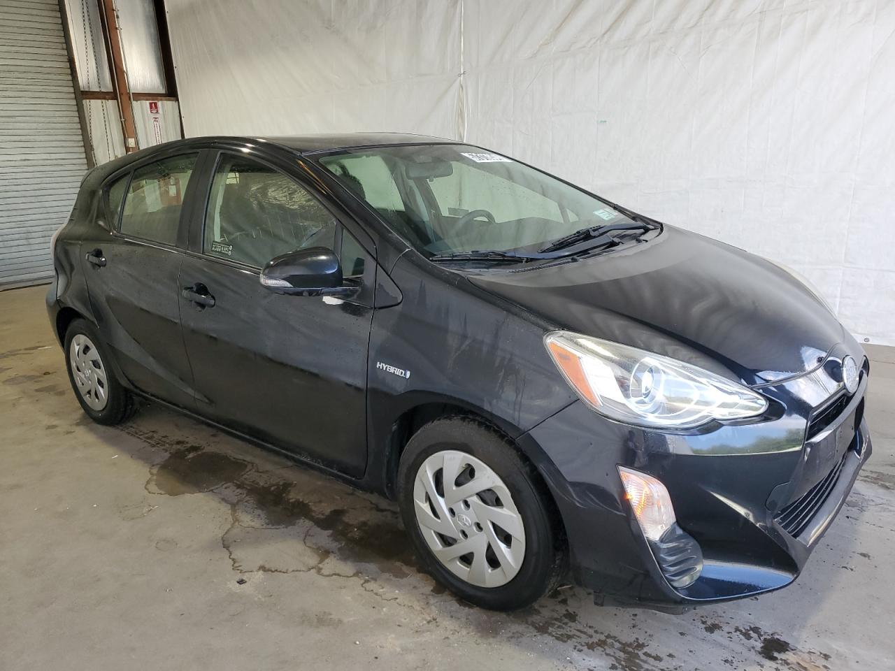 2016 Toyota Prius C vin: JTDKDTB35G1120502