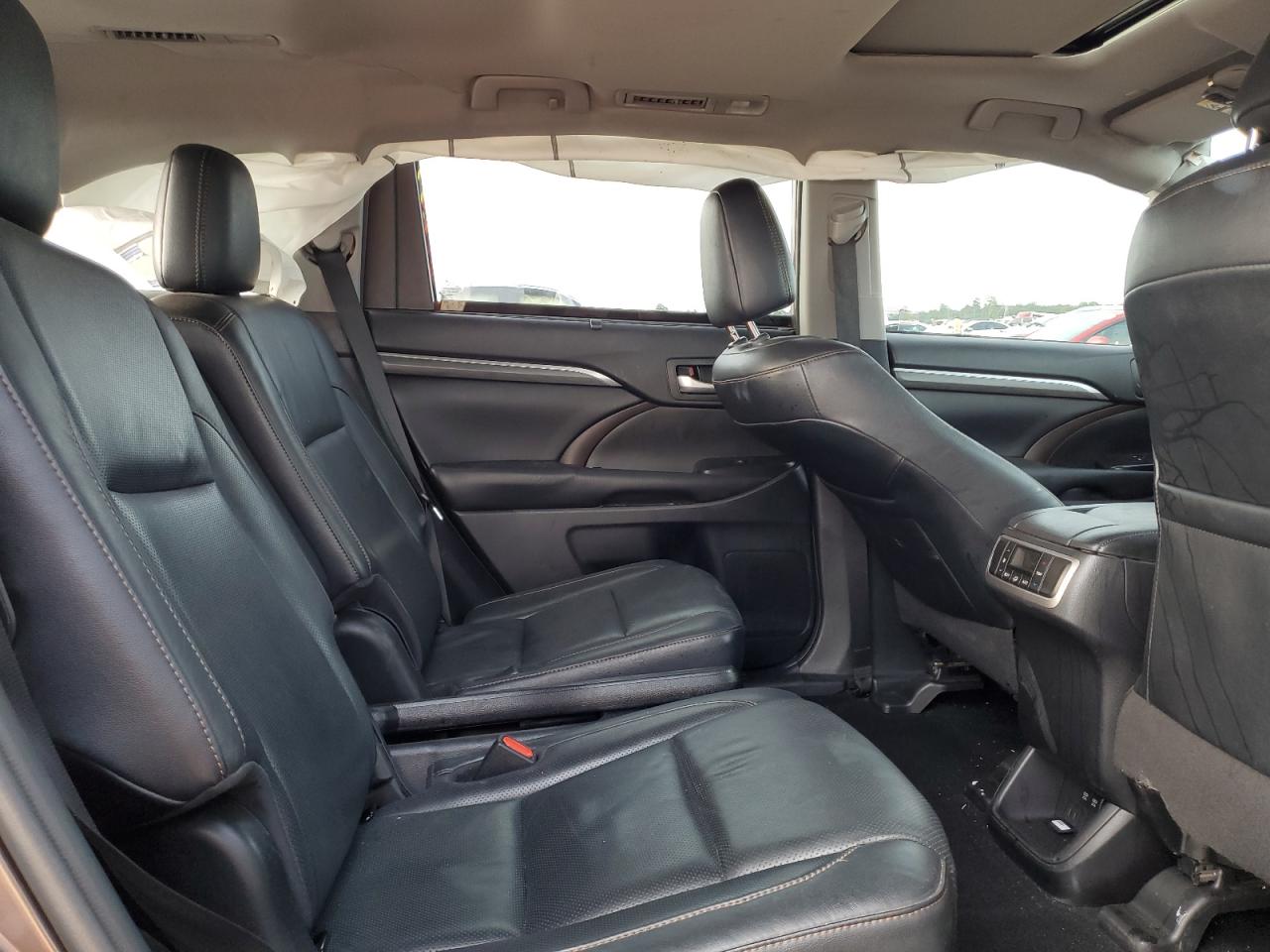 5TDYZRFH3KS324201 2019 Toyota Highlander Limited