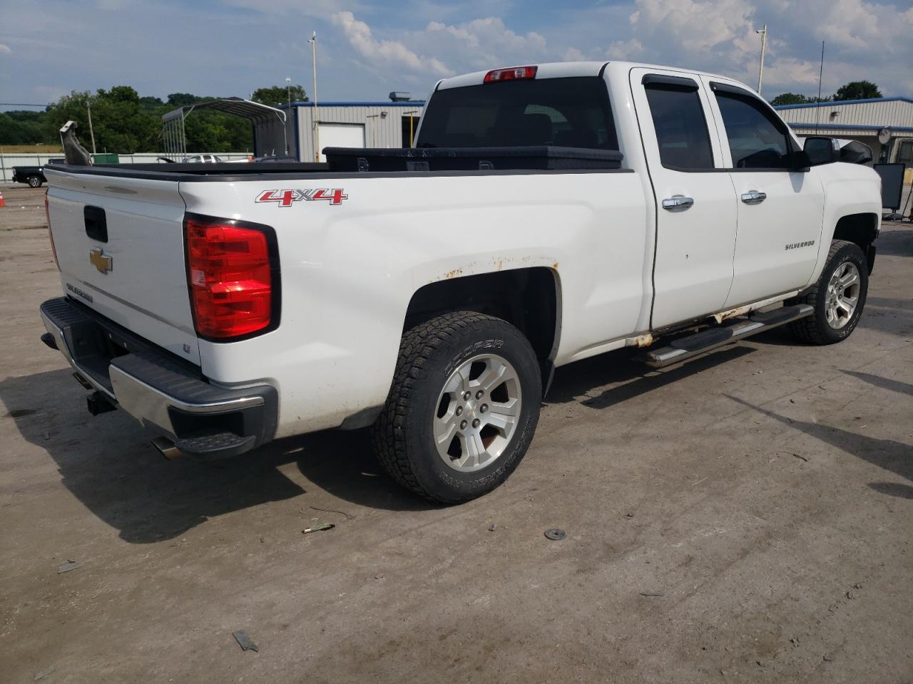 2014 Chevrolet Silverado K1500 Lt vin: 1GCVKREC3EZ235339