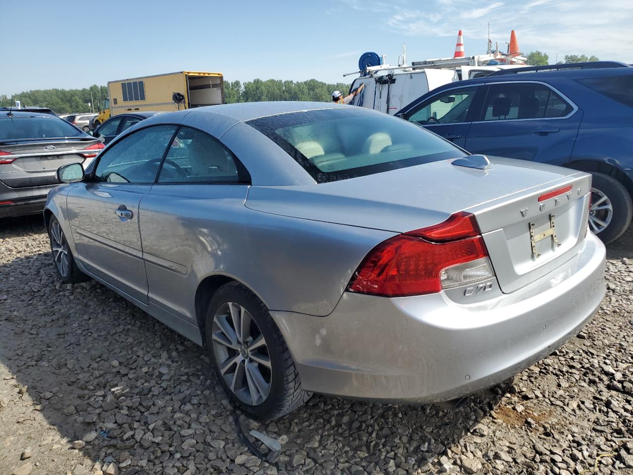 2012 Volvo C70 T5 vin: YV1672MC2CJ130702