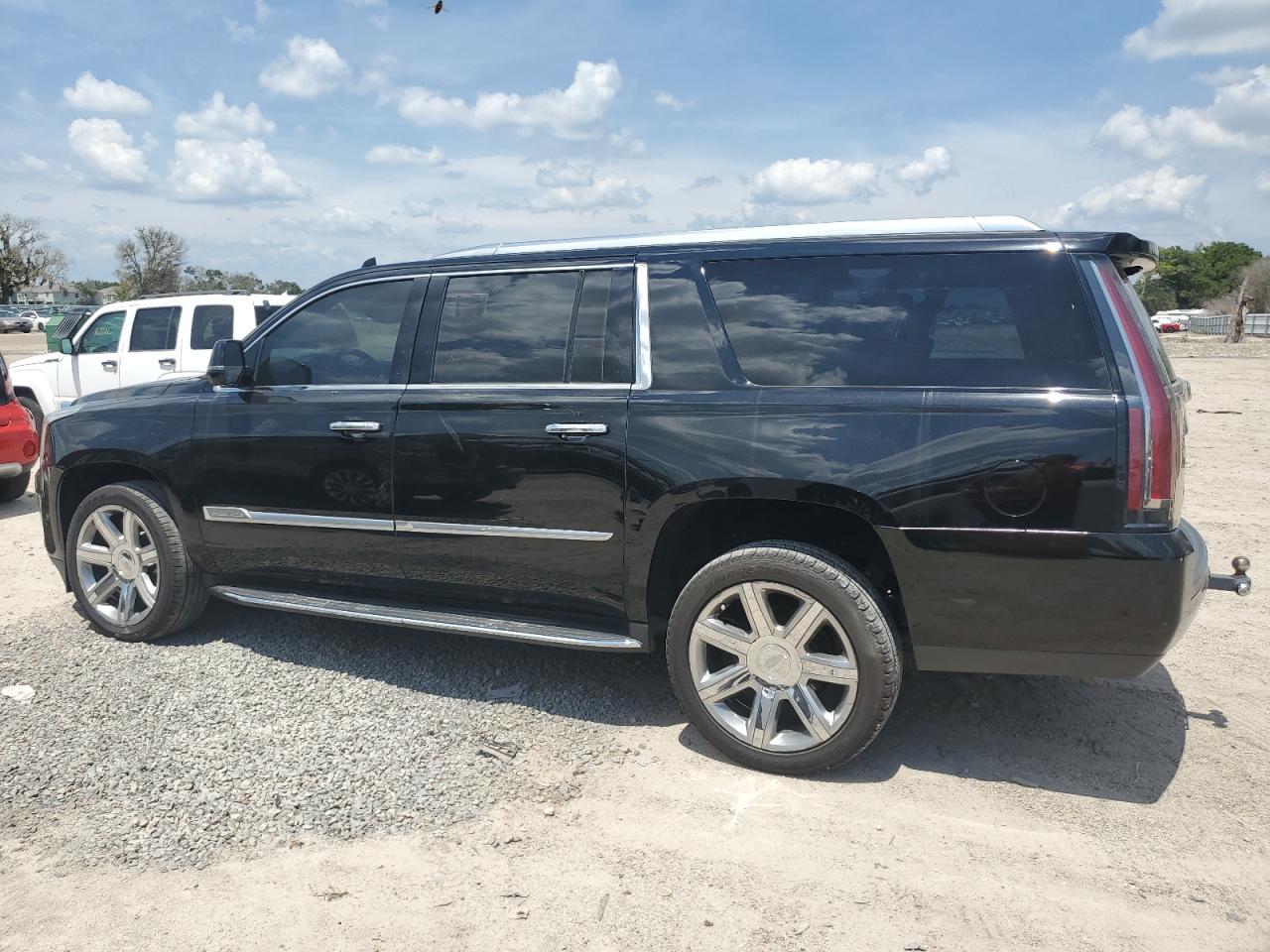 2019 Cadillac Escalade Esv Luxury vin: 1GYS4HKJ7KR158782