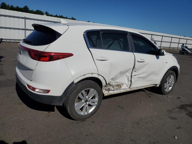 VIN KNDPMCAC3J7308608 2018 KIA Sportage, LX no.3